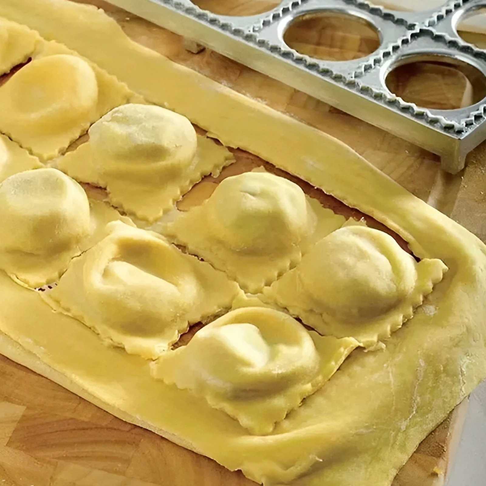 12 Delikli Mantı Kalıbı, Manue - Kitchen Q incelemesi ve fiyatı